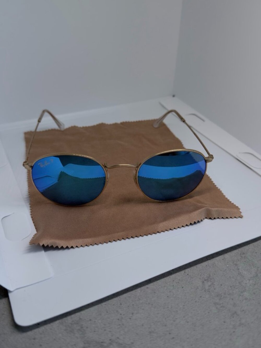 Ray-Ban RB3447 Round Metal Polarized Blue Flash Gold 50-21